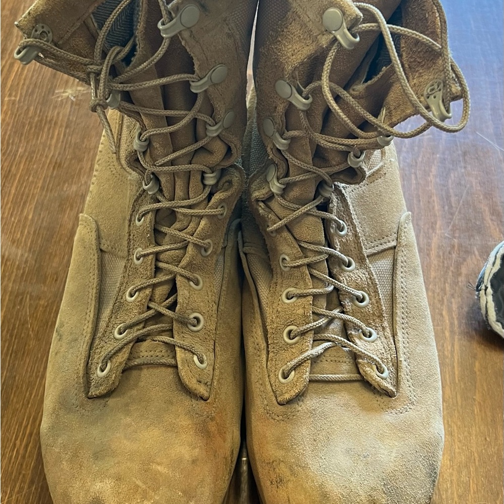 Belleville Work boots. Tan. Size 12R with inserts